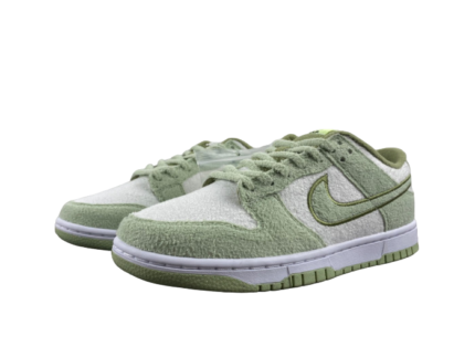 Nike Dunk Low SE Fleece Pack Honeydew (W) DQ7579-300